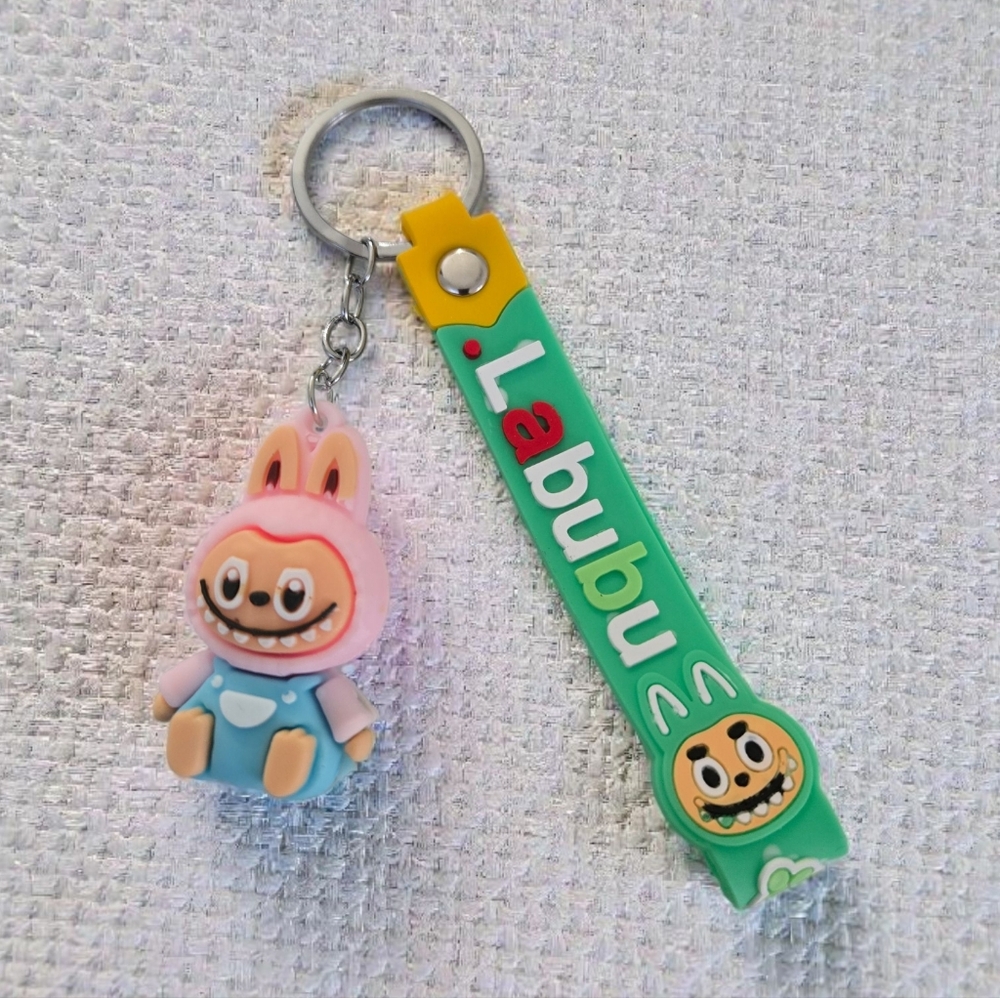 🔥LABUBU KEYCHAIN🔥